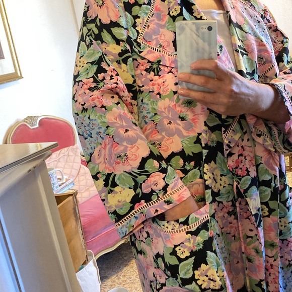 Vintage Victoria’s Secret floral robe - Picture 9 of 10